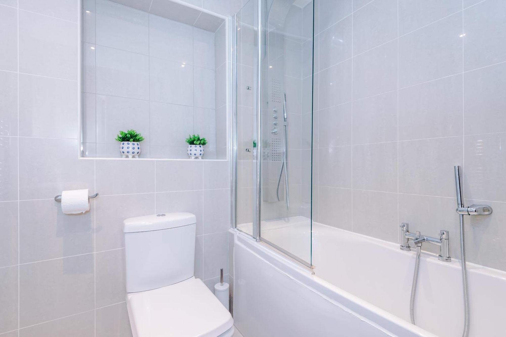 The Green- Beautiful & Spacious 5 Bed Detached In Worsley, Manchester Eksteriør billede